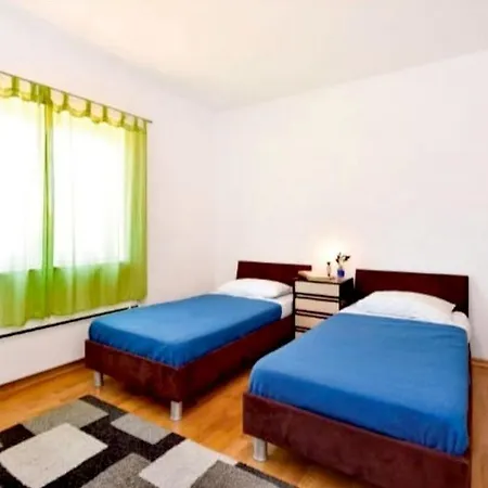 House With A Swimming Pool - 22234 펜션