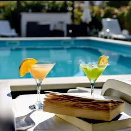 House With A Swimming Pool - 22234 스플리트
